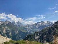 Au loin les glaciers Au loin les glaciers